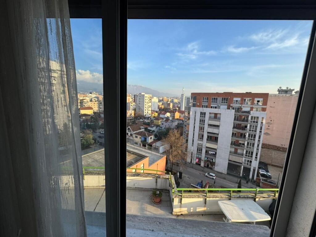 Jepet me Qira 2+1+2 tek Kompleksi Halili