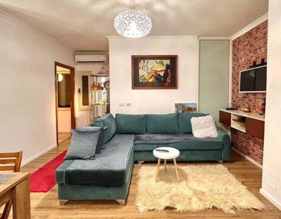 For sale, 2+1 Apartment, Zogu i Zi, Tirana.