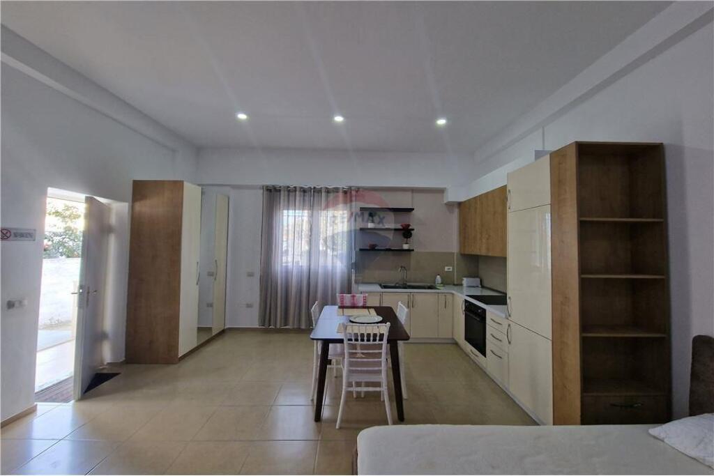 🏠 Garsoniere për Qira – Lungo Mare, Vlorë