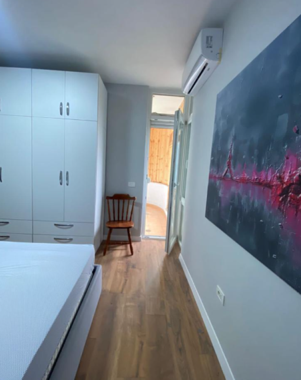 🏢 Apartament 2+1 – Ekspozita “Shqipëria Sot”, pranë Bllokut