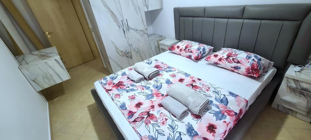 Jepen me qira 7 apartamente sezonale 1+1,Lungomare Vlore