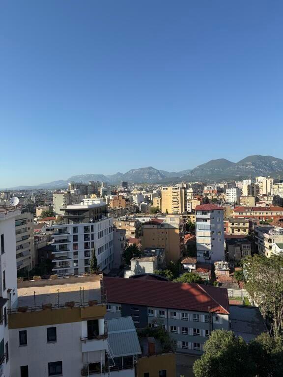 OKAZION Apartament me qera, Rr. Bogdaneve (city center)