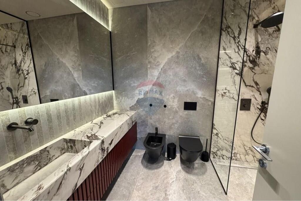 Jepet Apartament 1+1 me qira tek Lion Park