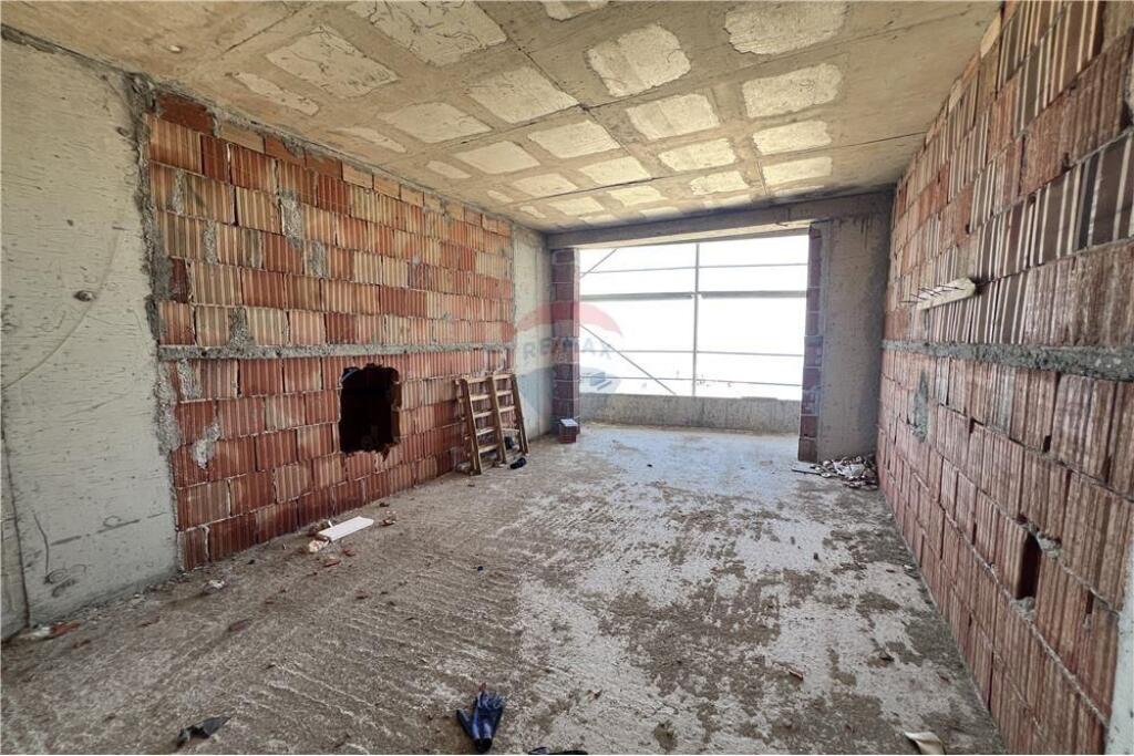 🌊 Apartment 1+1 with Front Sea View – Lungo Mare, Vlorë