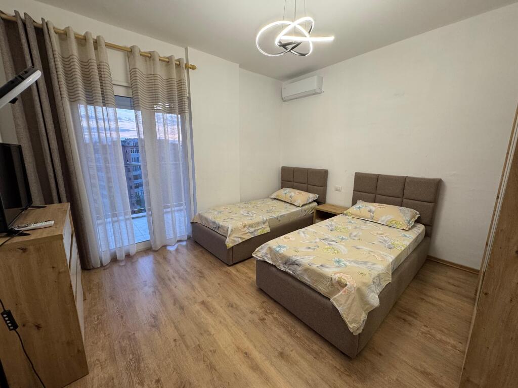 Jepet apartament me qera 2+1+2