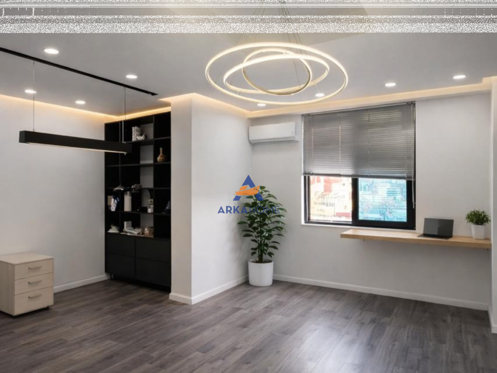 JEPET ZYRE ME QERA 371M2 NETO "KOMPLEKSI USLUGA,STACIONI I TRENIT" 3000 EURO