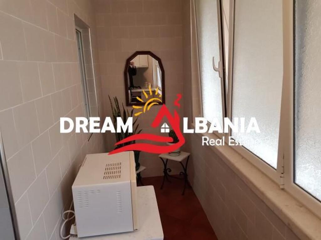 Apartament 2+1+2 me qera tek Brryli prane Maternitetit te Ri, Tirane (ID 42211348).