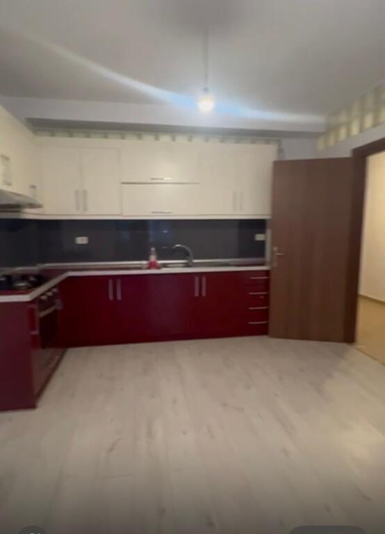 Jepet me qera apartament 1+1 astir