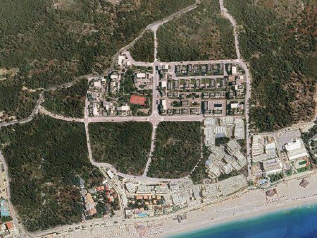 Apartment with yard - Village Square Santorini 2 Dhërmi