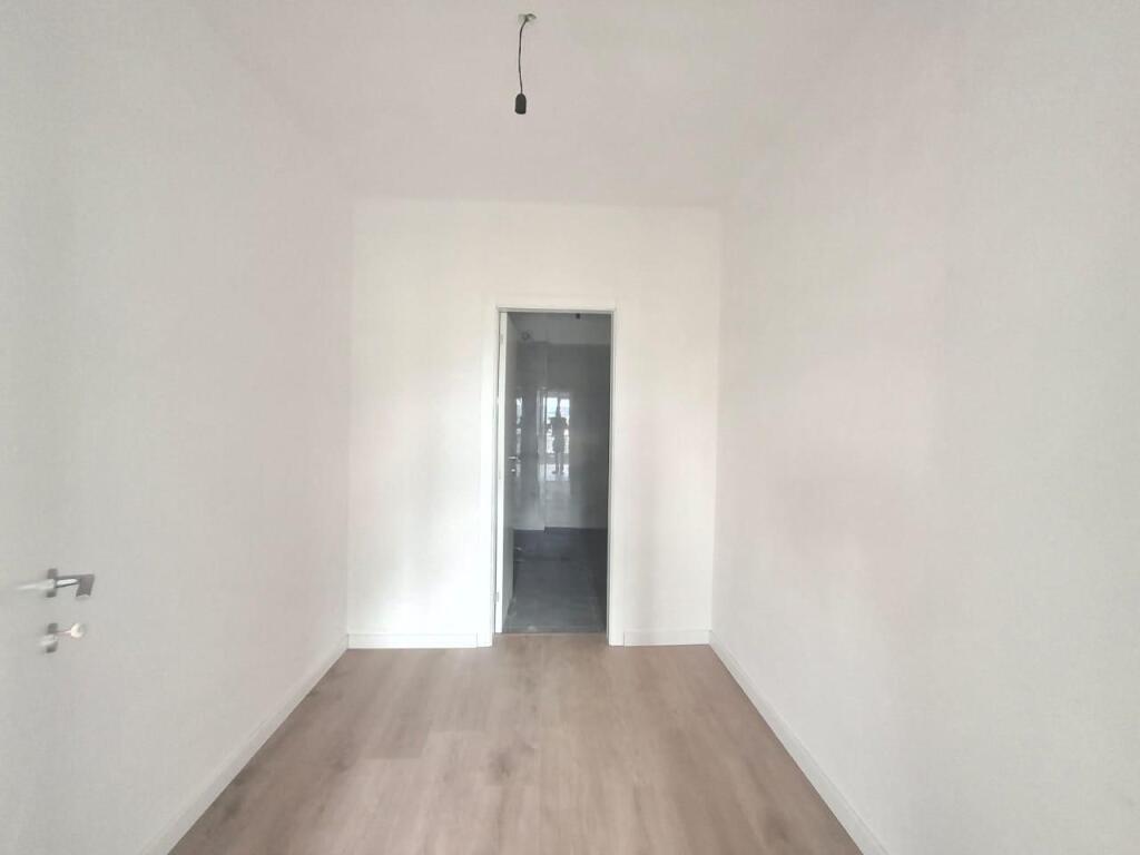 Apartament 3+1 me verandë në shitje – Rruga Qemal Stafa