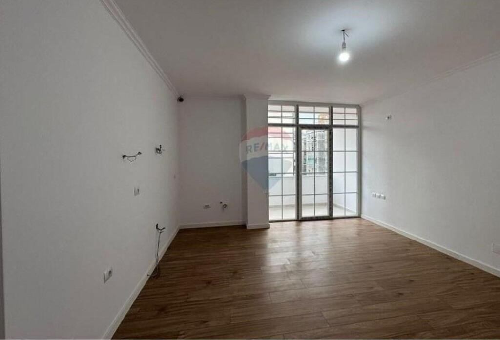 Apartament - Për Shitje - Rruga e Bogdanëve, Tiranë(ID: 530471001-367)