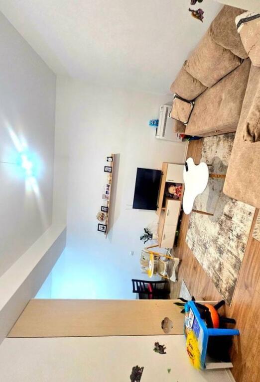 Ofrojm apartament per qira ne Ali Dem