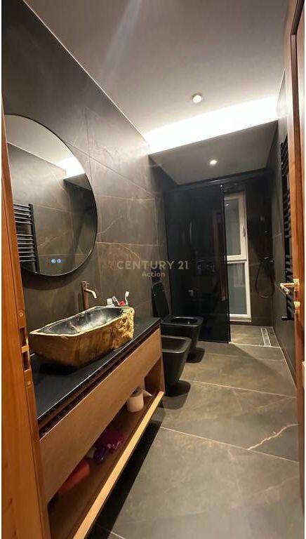 Rezidencë Banimi me Qira! 10,000 € /Muaj