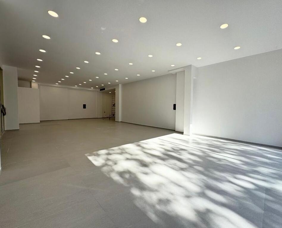 NEGOZIO IN AFFITTO 166 M2 VIALE GJERGJ FISHTA 4.200 EURO
