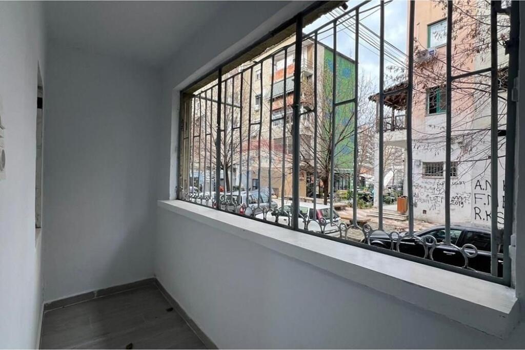 Jepet me qira zyre tek rruga Irfan Tomini