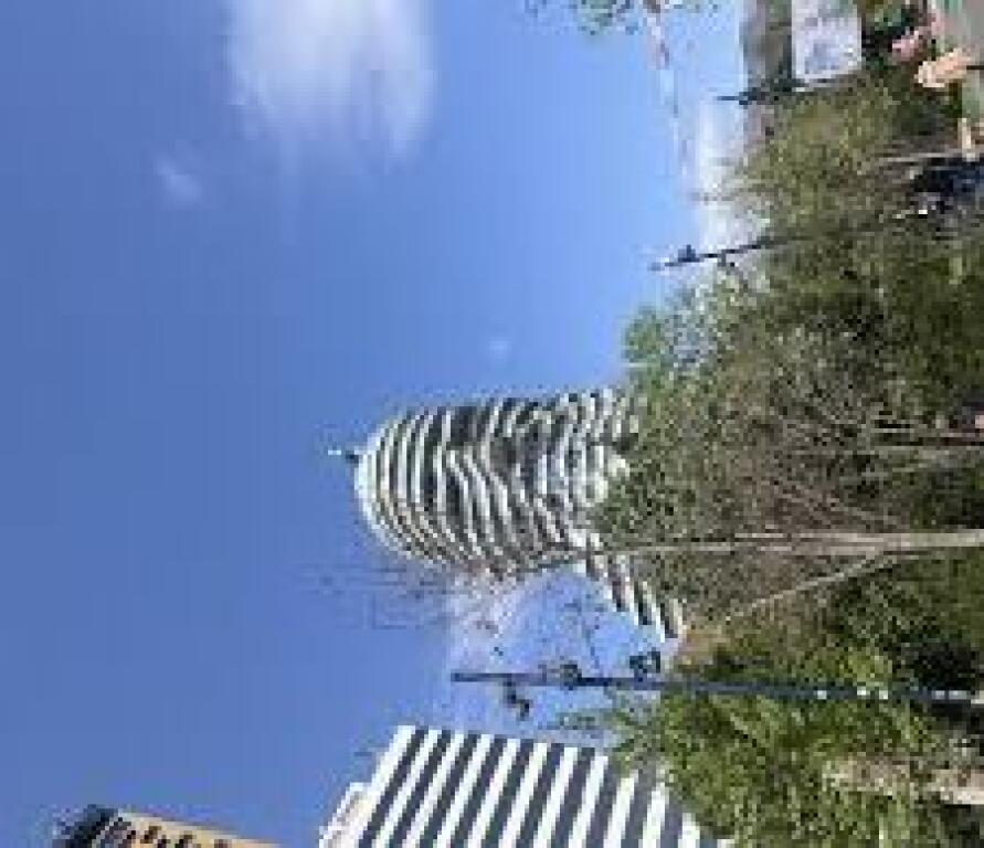 Shitet, Apartament 1+1+2 Tirana Rock ,Qender, Tirane