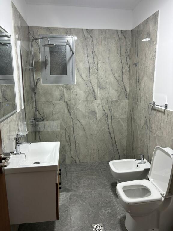 🏠 Apartament 1+1 – Për Qira | Lungo Mare, Vlorë