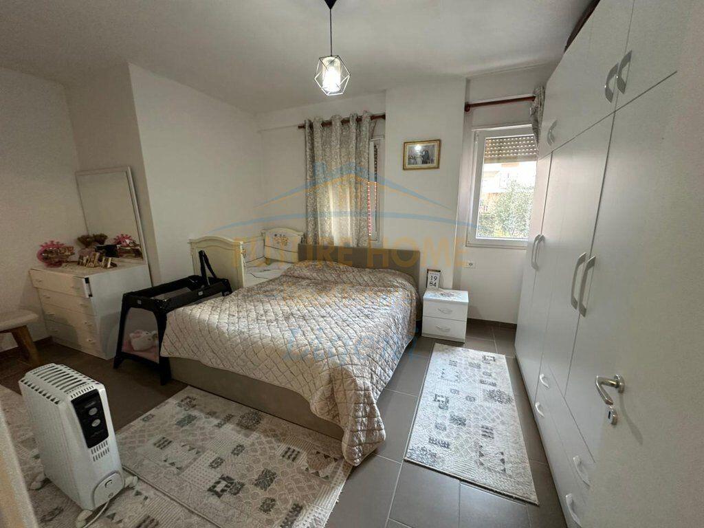 Shitet, Apartament 2+1,Unaza e Re, Tirane.