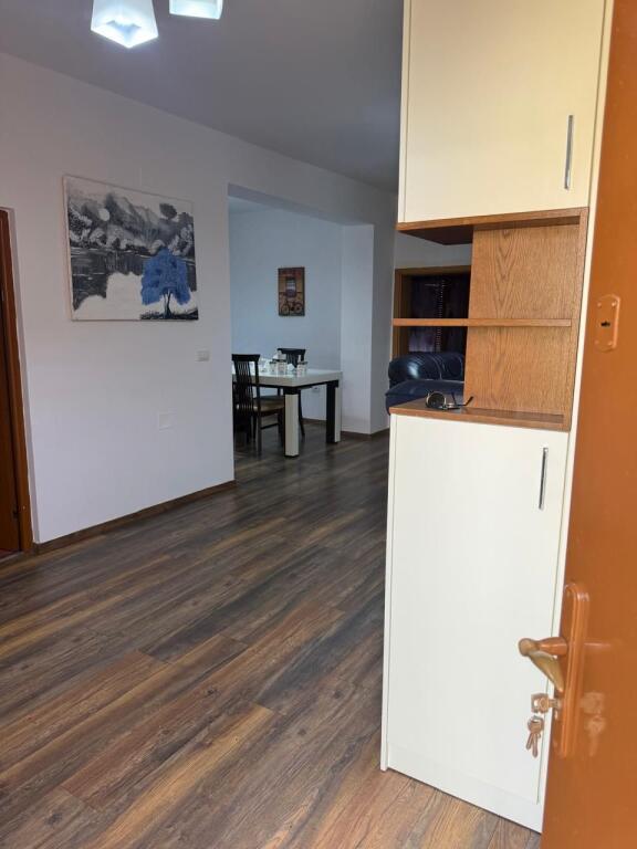 Jepet shtepi me qera Vile 1-kateshe Kompleksi Grand