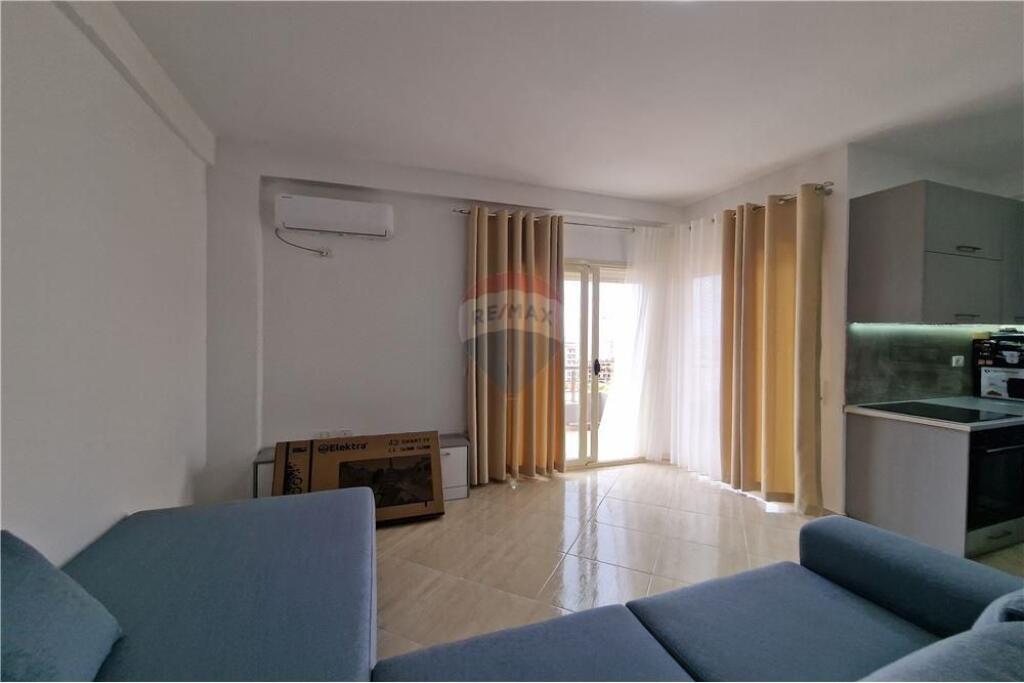🏠 Apartament 1+1 – Për Qira 📍 7 Pallatet, pranë Lungo Mare / Regina City, Vlorë