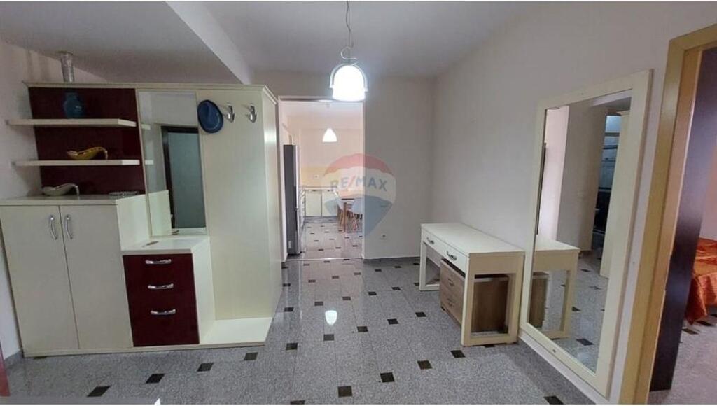 SHITET APARTAMENT 2+1 TEK TIRANA E RE
