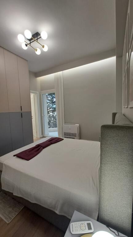 🏢 Apartament Modern 3+1+2 – pranë Kopshtit Botanik