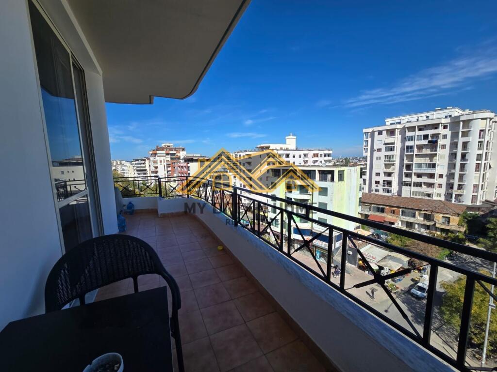 JEPET ME QIRA APARTAMENT 2+1+2 PLAZH DURRES !