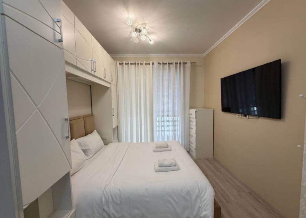 🏢 Apartament 2+1 + Post Parkimi – Komuna e Parisit -- KIKA 2   