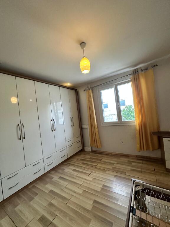 Shitet, Shtepi Private, Xhafzotaj, Durres