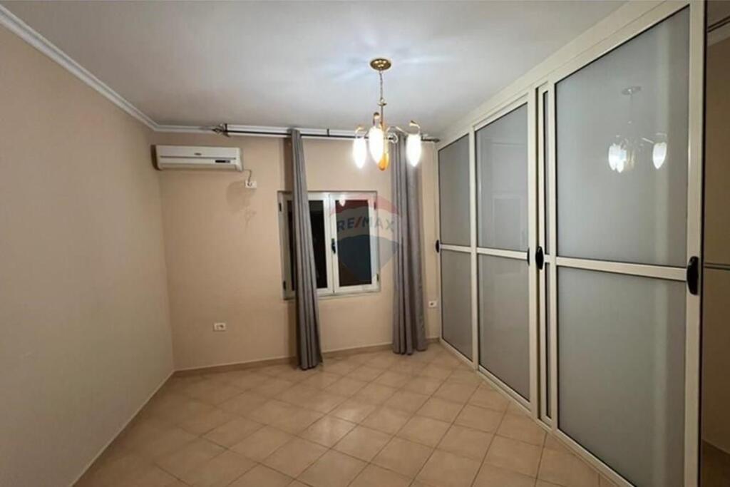 Jepet per qira 1+1 ne Bllok !