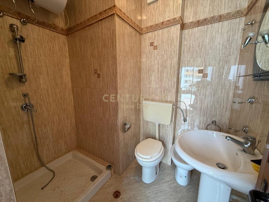 SHITET APARTAMENT 1+1+2 TEK SHKEMBI KAVAJES