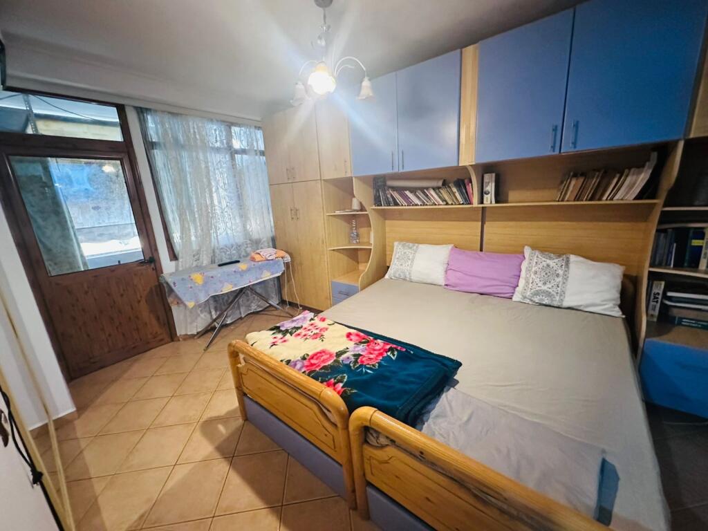 Jepet Me Qera Apartament 2+1+1 Ballkon