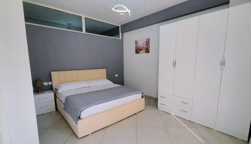Jepet me qera Apartament 2+1 te Kthesa e Kamzes