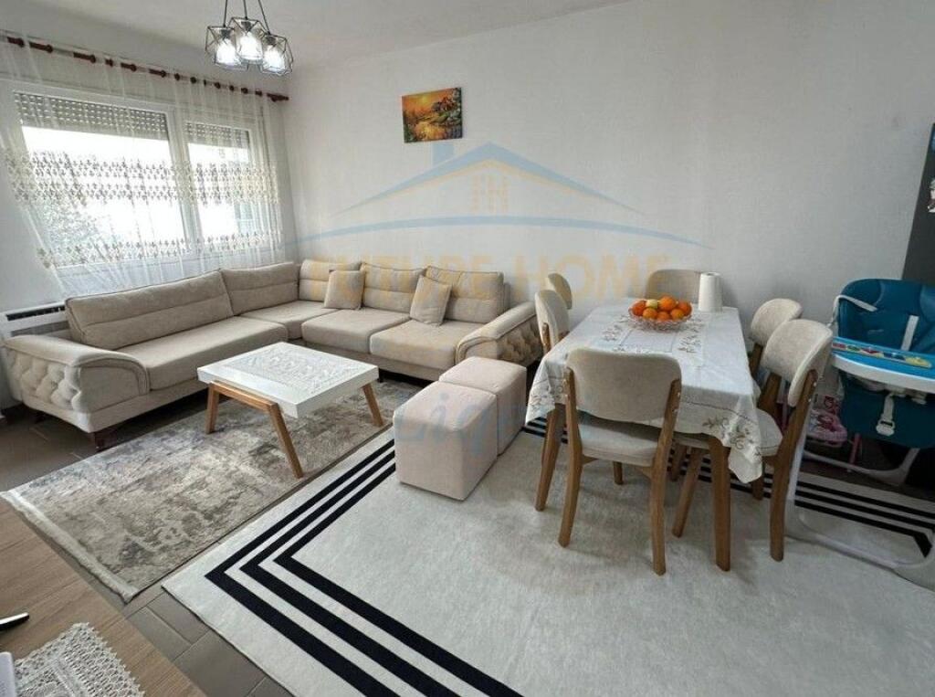 Shitet, Apartament 2+1,Unaza e Re, Tirane.
