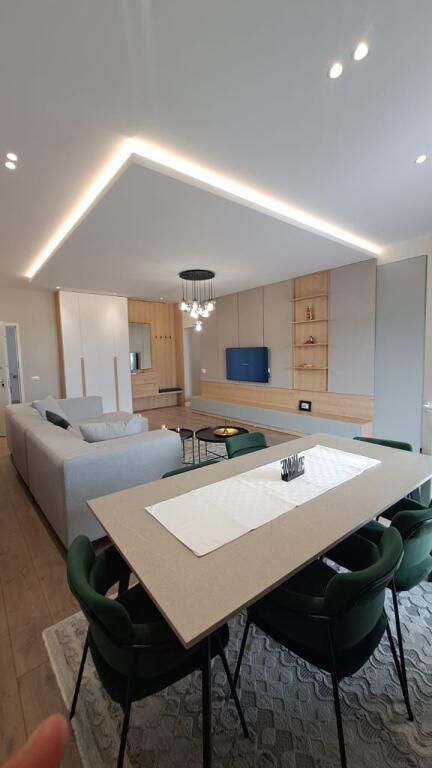 🏢 Apartament Modern 3+1+2 – pranë Kopshtit Botanik