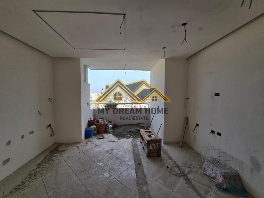 FOR SALE APARTMENT 2+1+3 DURRES CENTER!