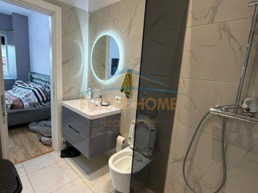 Shitet, Apartament 2+1+2, Kompleksi Henke, Tiranë.