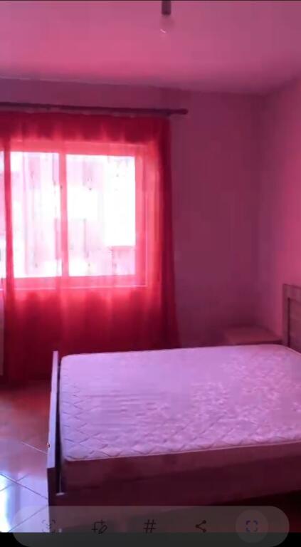 Jepet me qera 1+1 te  spar 2 fresk mobiluar 350 wu