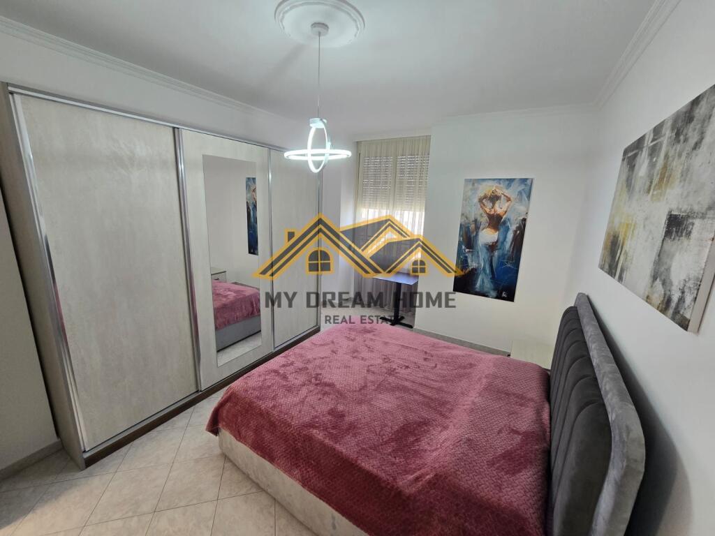 JEPET ME QIRA APARTAMENT 2+1+2 PLAZH DURRES !