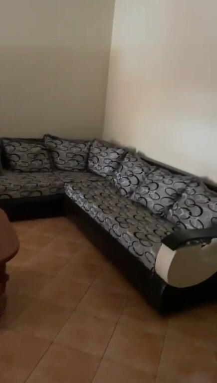 Jepet me qera 1+1 te  spar 2 fresk mobiluar 350 wu