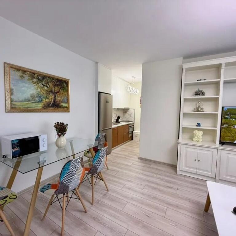 Qera | Apartament 1 + 1 | Rruga e Kosovareve | 900 €/muaj