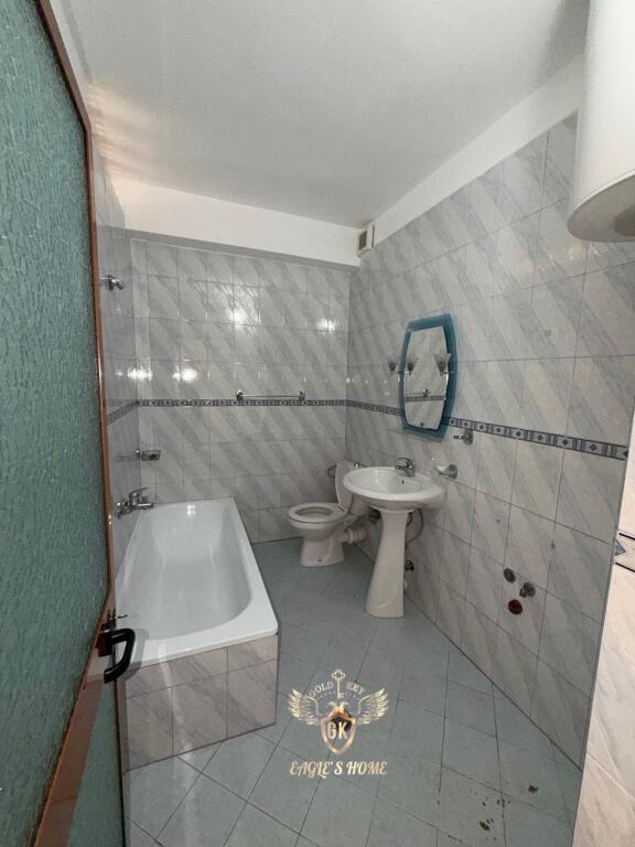 🏡 APARTAMENT ME QERA  • 2+1+2 me ballkon 💰 Çmimi: 40.000 leke neto ✅