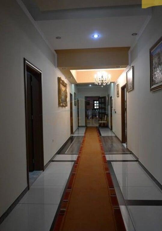 Rent, Resort, Mullet