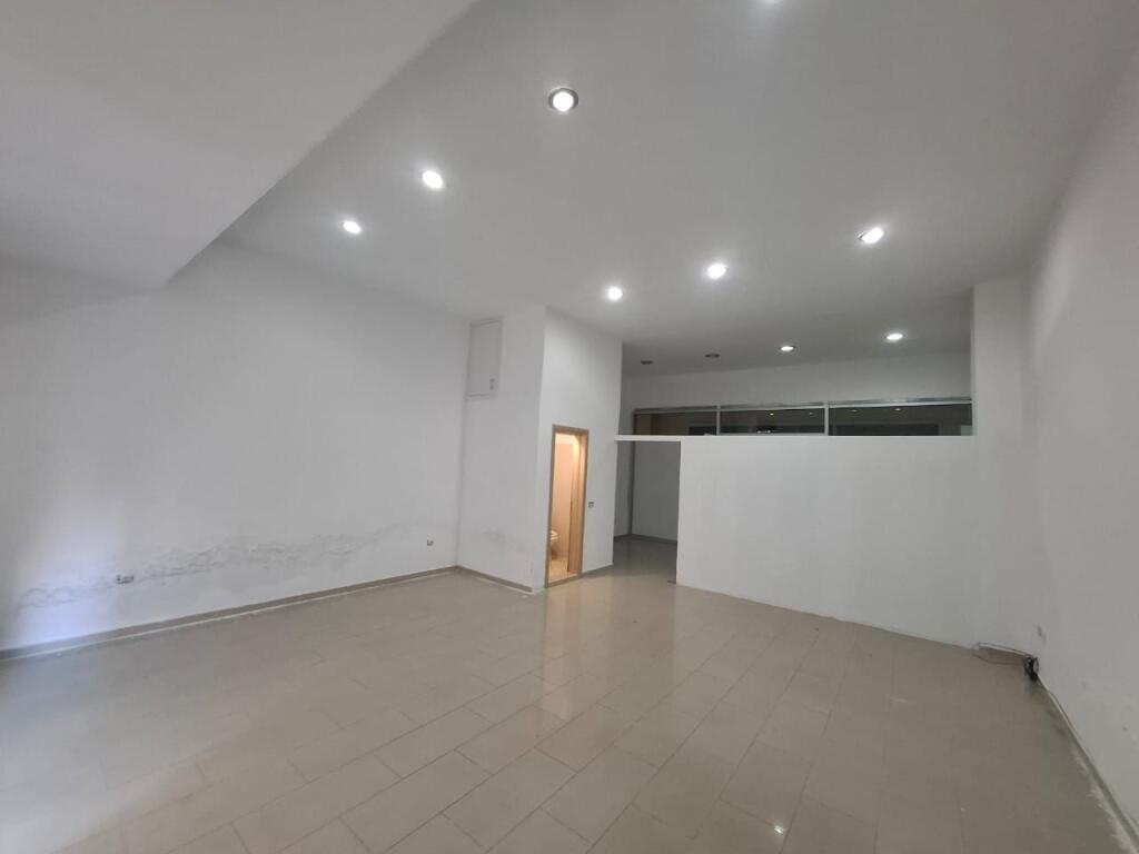 SHOP / BUSINESS PREMISES FOR RENT – VLORË CENTER