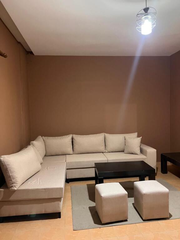 Jepet Me Qera Apartament 2+1+1 Ballkon