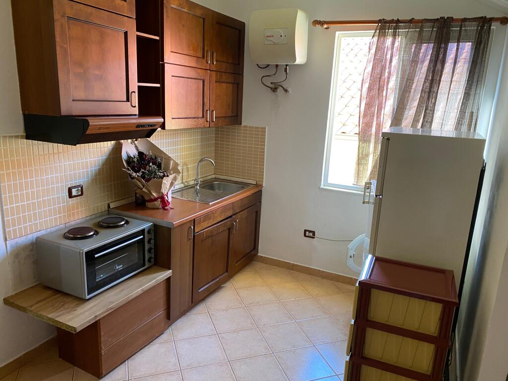 🏡 Jepet Apartament 1+1 me Qera mbi Qytet Studentin, Tirane
