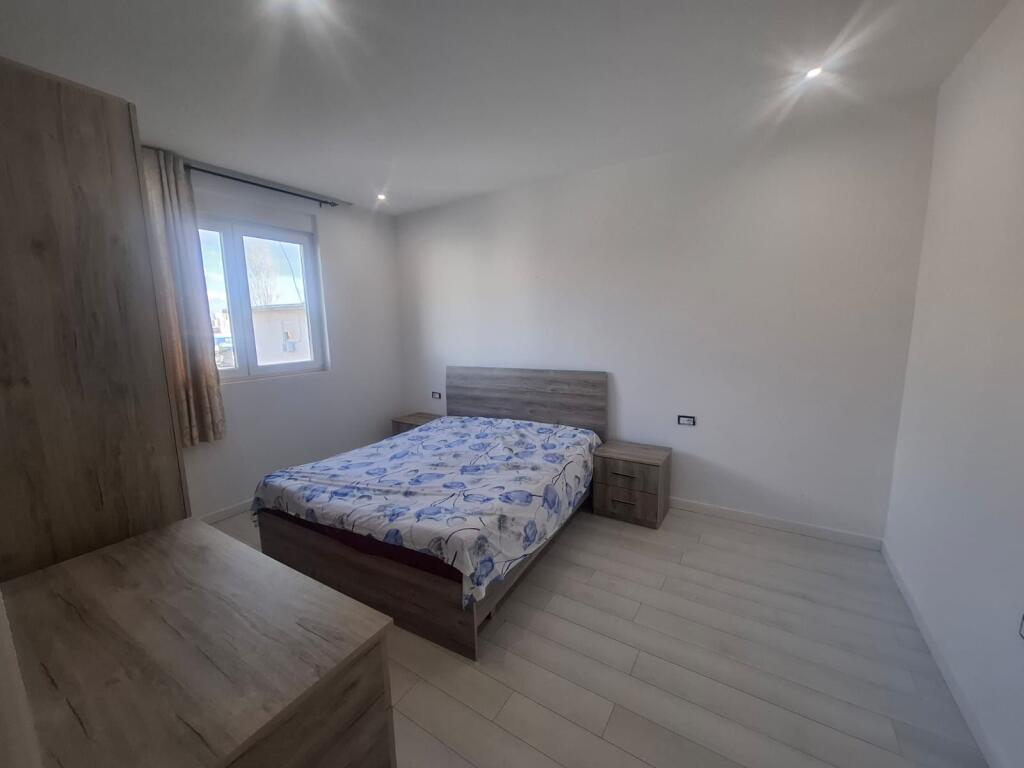 Jepet apartament me qera 1+1