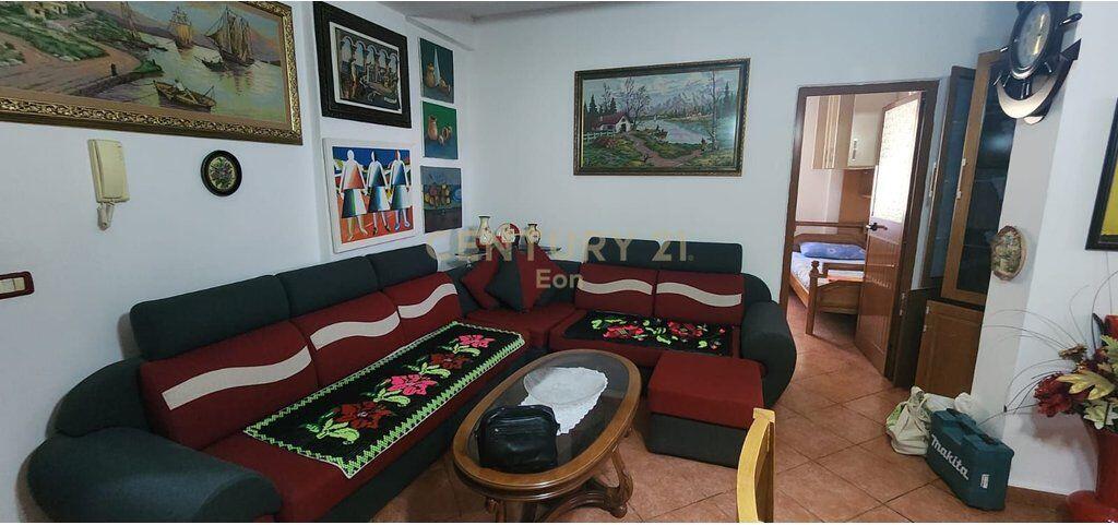 JEPET ME QERA APARTAMENT 2+1 TE SHKOLLA GREKE ! 400 €