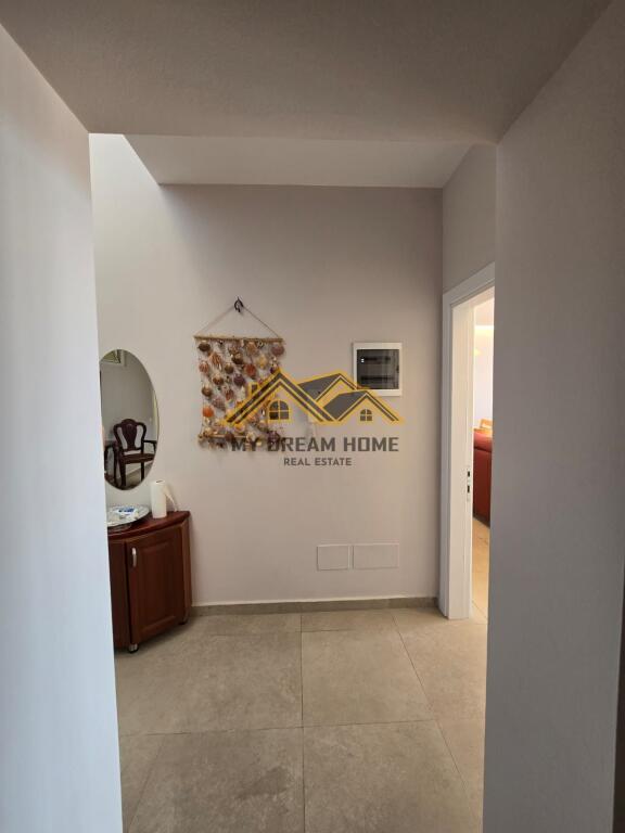 SHITET PAPAFINGO ME PISHIN 3+1+2+ VERAND PLAZH DURRES KOMPLEKS PRIVAT