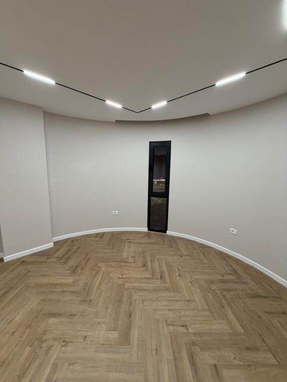 For rent 2+1+2 empty for office Astir 1000€